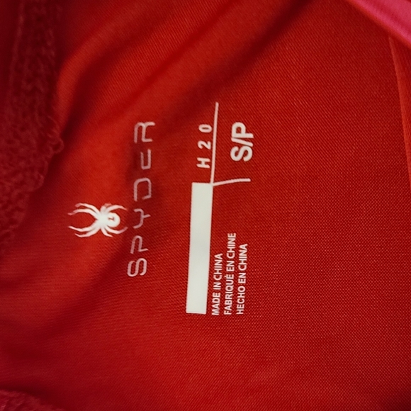 Boy's swim shirt, size 5 ( small), - Picture 2 of 4